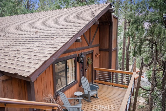 Detail Gallery Image 3 of 46 For 24166 Cresta, Crestline,  CA 92325 - 4 Beds | 3 Baths