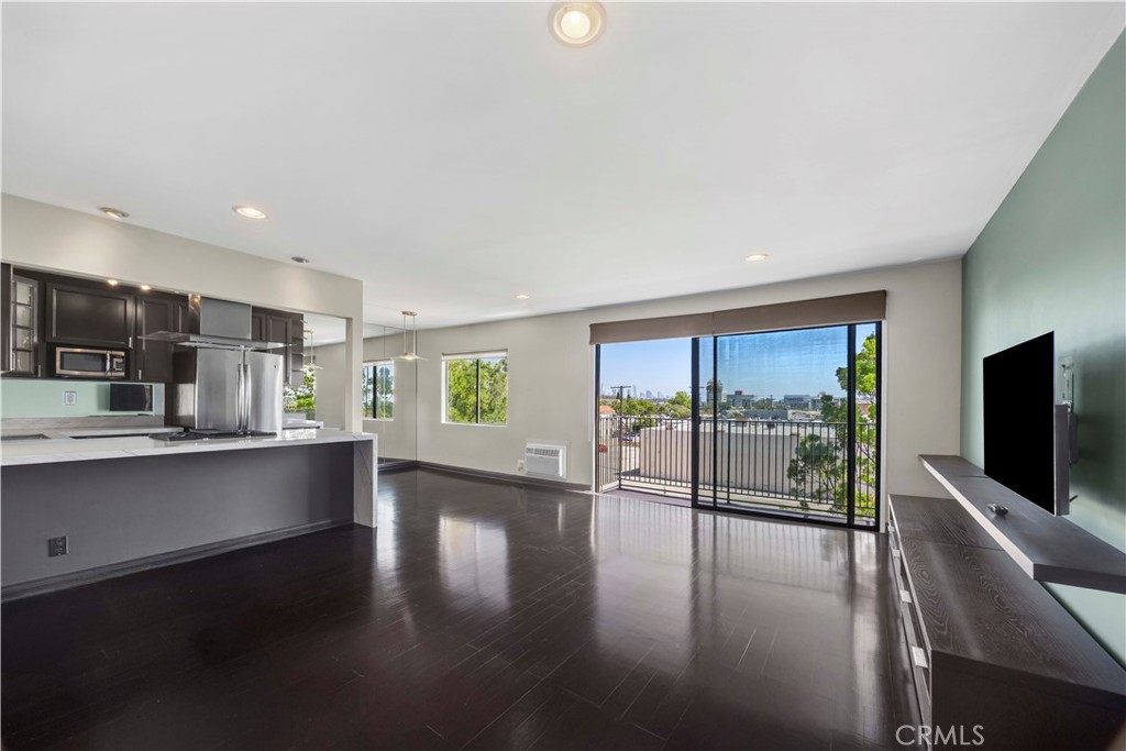 1930 N Vermont #302