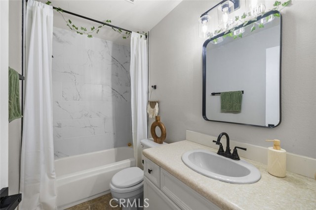 Detail Gallery Image 19 of 33 For 2019 Covington Ave, Simi Valley,  CA 93065 - 2 Beds | 2 Baths