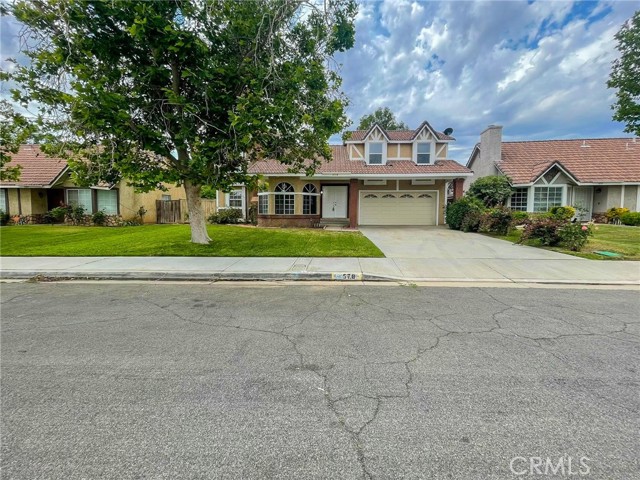 578 Conifer Drive, Palmdale CA: https://media.crmls.org/medias/55dd51cb-dbc6-4eff-aafb-ebace2366505.jpg