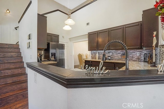 18760 Otomian Road, Apple Valley CA: https://media.crmls.org/medias/55de4ba2-8a0f-4319-84ae-0fa88f38d5cb.jpg