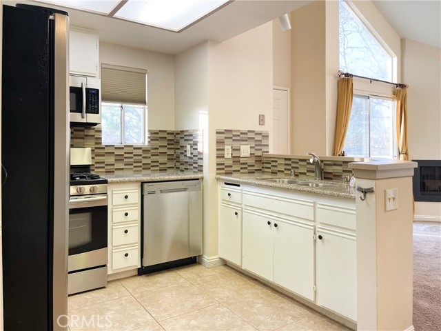 Detail Gallery Image 3 of 24 For 28873 Canyon Point, Trabuco Canyon,  CA 92679 - 2 Beds | 2 Baths