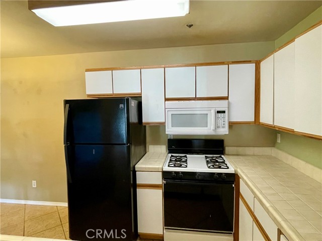 Detail Gallery Image 6 of 20 For 2475 Village Gr, Santa Maria,  CA 93455 - 2 Beds | 2 Baths