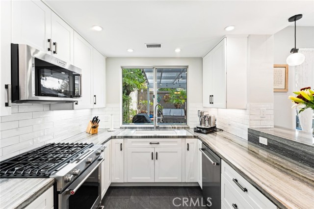 Detail Gallery Image 13 of 44 For 24 Morning Glory, Rancho Santa Margarita,  CA 92688 - 2 Beds | 1/1 Baths