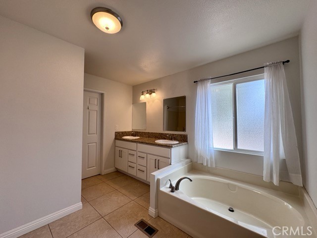 34314 Olive Grove Road, Wildomar CA: https://media.crmls.org/medias/55df373a-adb2-46da-87eb-f535a02341f6.jpg