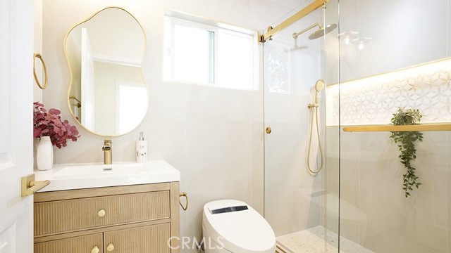 17698 Locust Street, Fountain Valley CA: https://media.crmls.org/medias/55dfde48-2716-4be3-8786-094e609a6d85.jpg