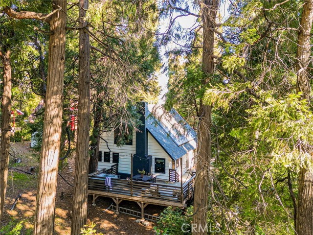 Detail Gallery Image 28 of 30 For 252 Crest Cir, Lake Arrowhead,  CA 92352 - 3 Beds | 2 Baths