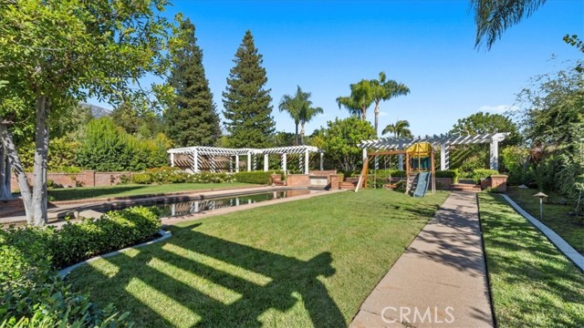 Image 49 of 62 For 2162 Euclid Avenue