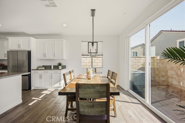 Detail Gallery Image 15 of 45 For 16281 Castello #1,  Fontana,  CA 92336 - 3 Beds | 2/1 Baths