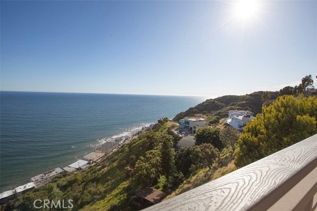 Detail Gallery Image 38 of 53 For 20700 Rockpoint Way, Malibu,  CA 90265 - 4 Beds | 3/1 Baths