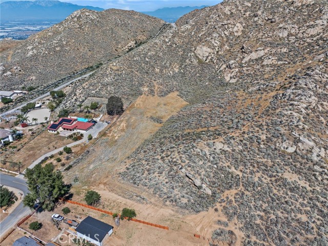 Detail Gallery Image 4 of 9 For 2001 Mt Vernon, Riverside,  CA 92507 - – Beds | – Baths