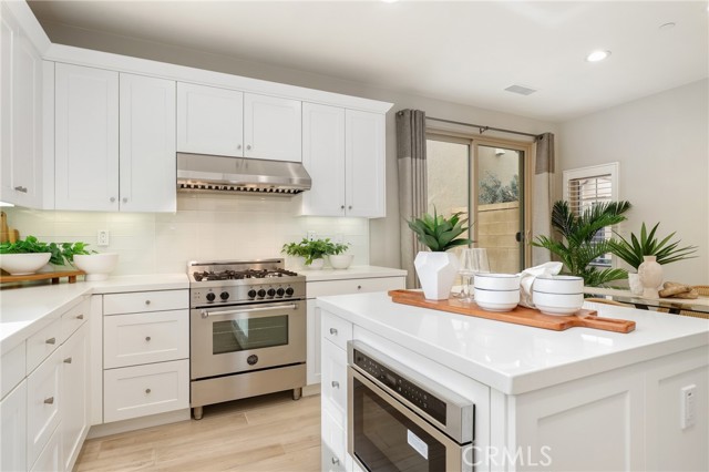 Detail Gallery Image 10 of 56 For 147 Excursion, Irvine,  CA 92618 - 3 Beds | 2/1 Baths