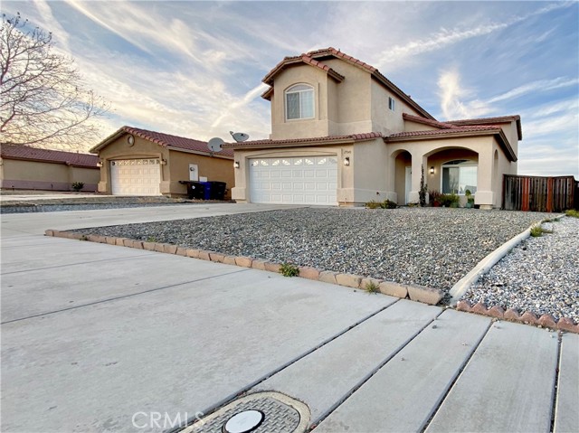 Detail Gallery Image 2 of 28 For 17048 Monaco Dr, Victorville,  CA 92395 - 4 Beds | 2/1 Baths