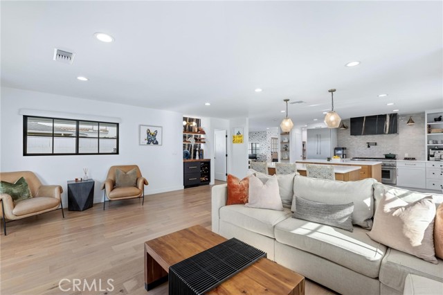 Detail Gallery Image 20 of 59 For 1707 10th St, Manhattan Beach,  CA 90266 - 4 Beds | 2/2 Baths