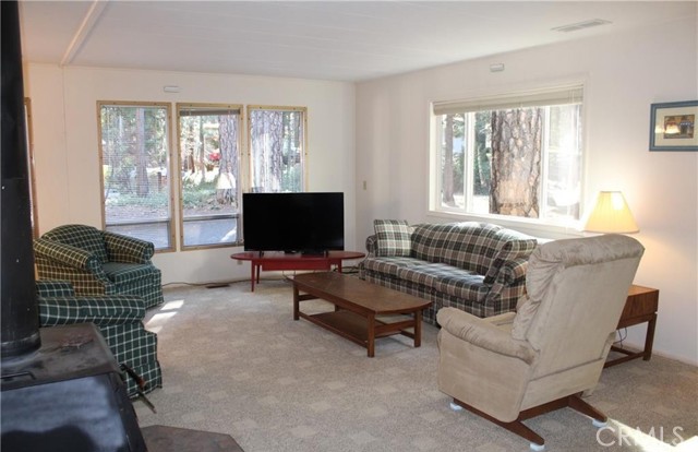 Detail Gallery Image 4 of 20 For 6317 Amherst, Magalia,  CA 95954 - 2 Beds | 2 Baths