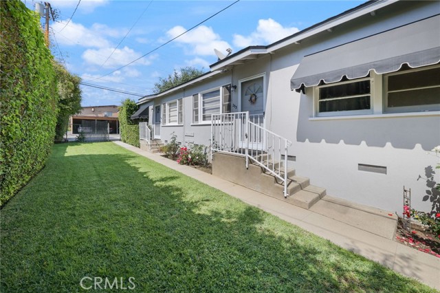 251 E Center Street, Covina CA: https://media.crmls.org/medias/55e4d1b8-dd89-41dd-96ba-d4086d9046b3.jpg
