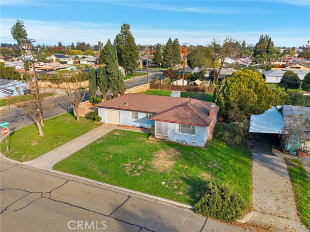 Detail Gallery Image 8 of 44 For 2410 S Locust, Visalia,  CA 93277 - 2 Beds | 1 Baths