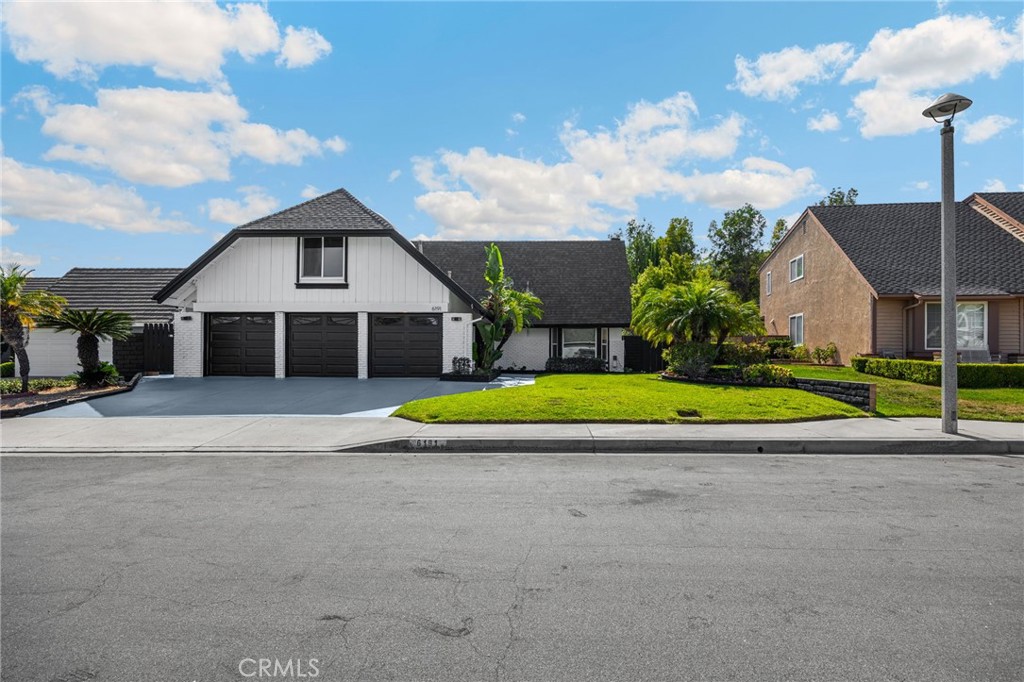6191 Jacaranda Lane