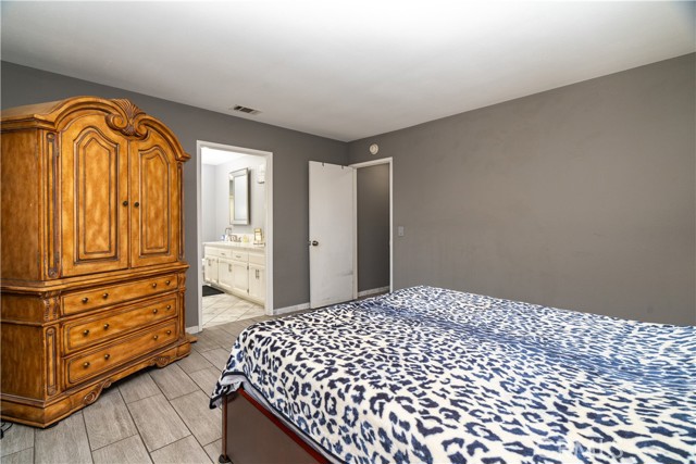 24931 Heil Drive, Moreno Valley CA: https://media.crmls.org/medias/55e52dd8-b316-4791-98e9-7f64acf50c9a.jpg