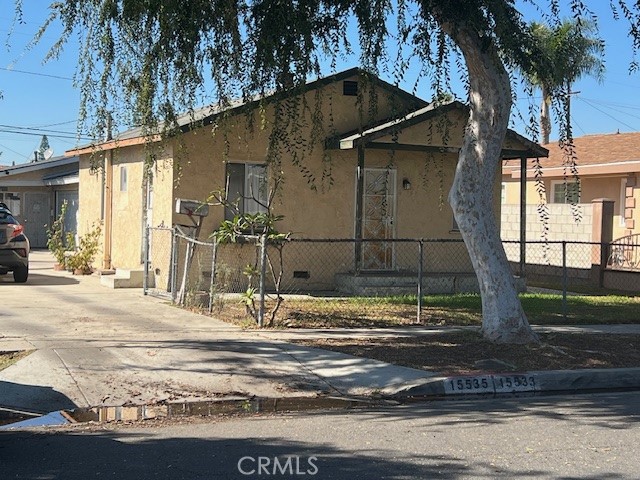 15533 VIRGINIA AVE, Paramount CA: https://media.crmls.org/medias/55e588fd-af86-41e8-a565-8fa5116d94bc.jpg