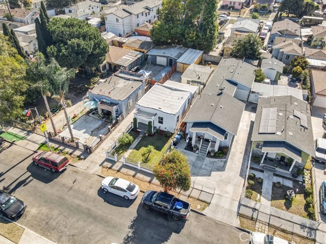 Detail Gallery Image 3 of 50 For 230 E 110th St, Los Angeles,  CA 90061 - 2 Beds | 3 Baths