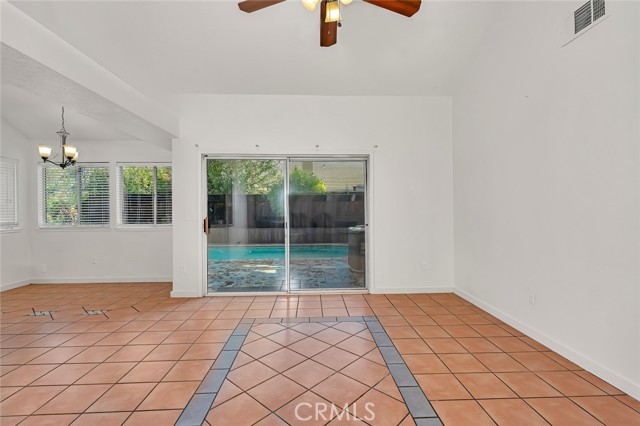 Detail Gallery Image 30 of 71 For 934 Neal St, Los Banos,  CA 93635 - 4 Beds | 2 Baths