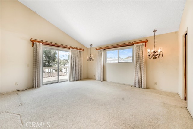 1300 Oak Avenue, Carlsbad CA: https://media.crmls.org/medias/55e6a9f7-048a-44c5-976a-4a8f1ef96896.jpg