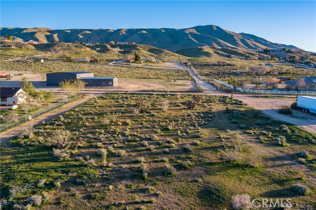 0 Moonbeam, Apple Valley CA: https://media.crmls.org/medias/55e6e679-9be5-4c95-84e8-f5a4ef0791e3.jpg