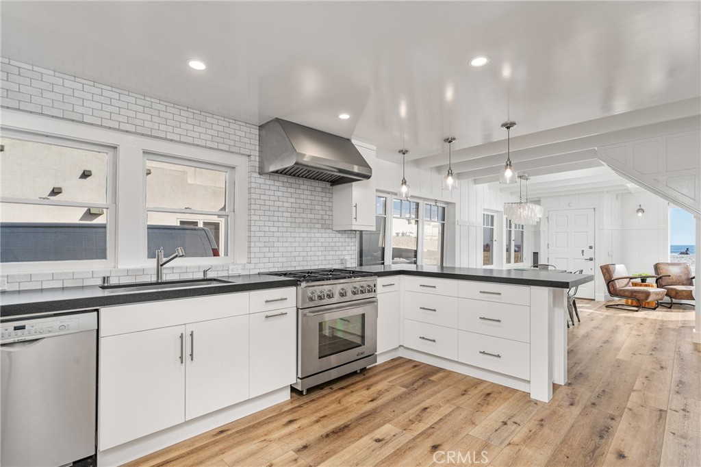 MLS #OC25141855 img 9