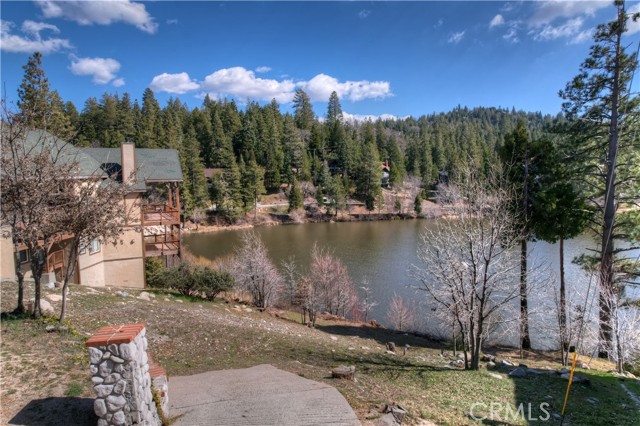 Detail Gallery Image 10 of 21 For 773 Brentwood Dr, Lake Arrowhead,  CA 92352 - – Beds | – Baths