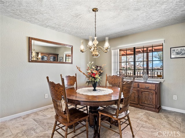 Detail Gallery Image 17 of 45 For 14154 Hopi, Apple Valley,  CA 92307 - 3 Beds | 2 Baths