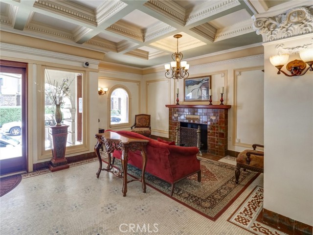 1030 East Ocean Boulevard, Long Beach CA: https://media.crmls.org/medias/55e7e94e-5a7d-4a7e-a9d1-19bcb4627bf7.jpg