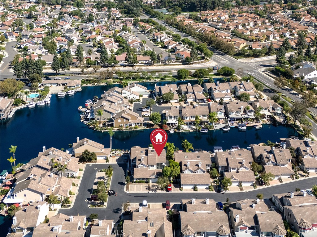 55e7e9e4 Edca 4ef7 996e Aa05b62f3ef8