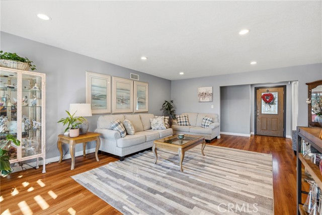 Detail Gallery Image 7 of 54 For 901 S Glenview, West Covina,  CA 91791 - 4 Beds | 2 Baths