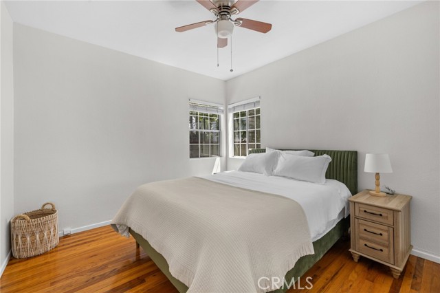 1820 N Avon Street, Burbank CA: https://media.crmls.org/medias/55e89214-5a20-4a1e-a976-74b4e67d5c71.jpg