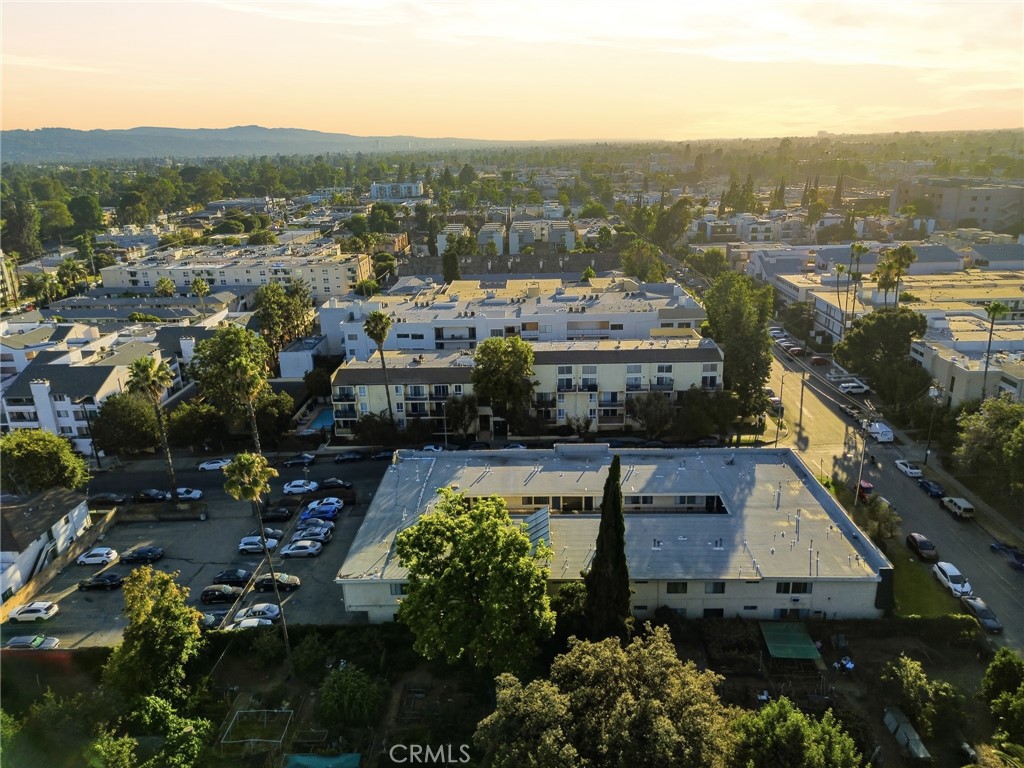 https://media.crmls.org/medias/55e89e1a-03d2-4823-98fe-46f19d15f3dc.jpg?preset=X-Large