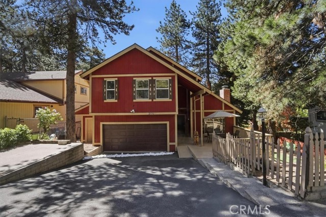 Detail Gallery Image 3 of 68 For 31051 Wild Oak, Running Springs,  CA 92382 - 3 Beds | 2/1 Baths