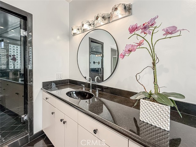 Detail Gallery Image 49 of 67 For 4575 De Celis Pl, Encino,  CA 91436 - 4 Beds | 3 Baths
