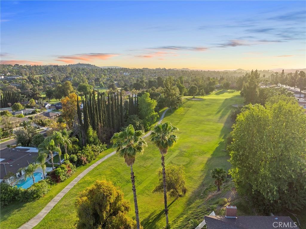 https://media.crmls.org/medias/55eac7de-89bc-4b92-b1e1-49f7a8218393.jpg?preset=X-Large