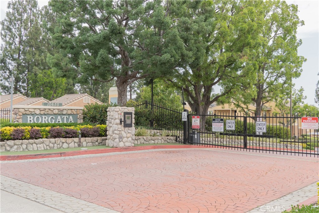 10655 Lemon Avenue #4011