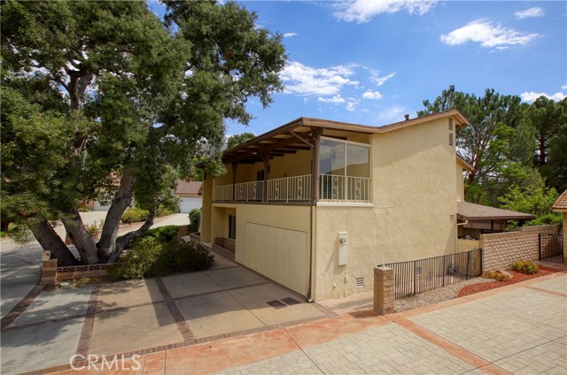 3950 Hamilton Lane, La Crescenta CA: https://media.crmls.org/medias/55eb82e2-99fd-431f-ba82-f8562d8286bc.jpg