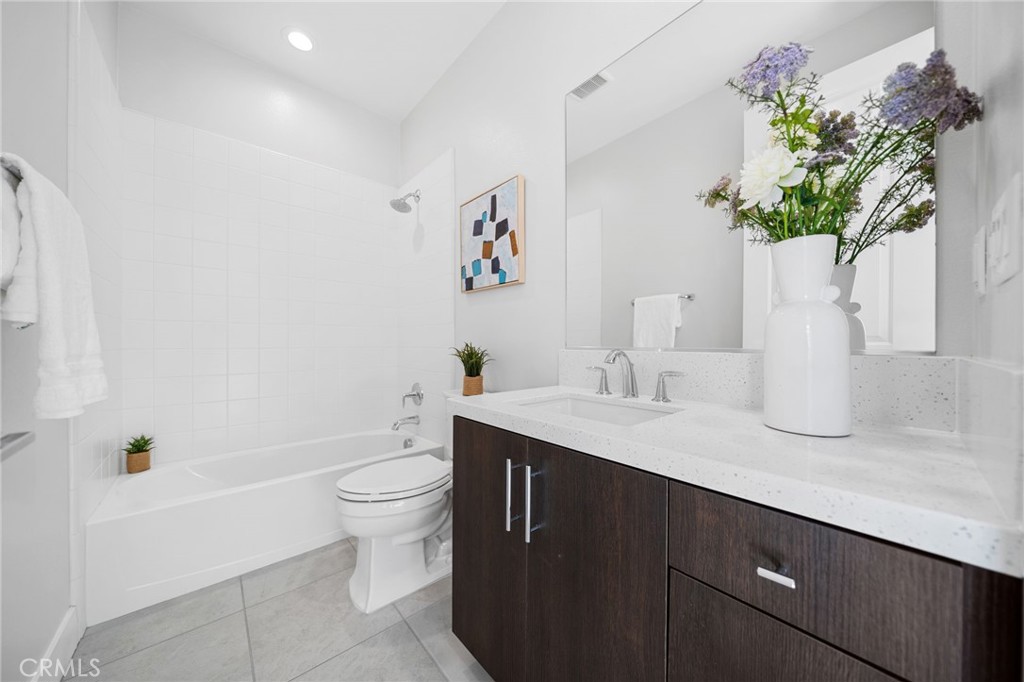 MLS #OC25239001 image #45