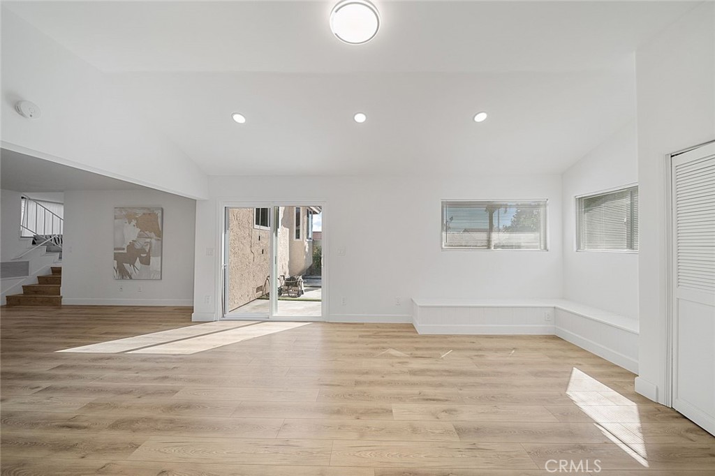 55ec3728 E76e 4114 B898 3a0aecf4949f