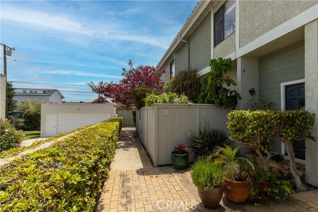 716 Catalina Avenue, Redondo Beach, California 90277, 3 Bedrooms Bedrooms, ,3 BathroomsBathrooms,Residential,Sold,Catalina,SB23079631