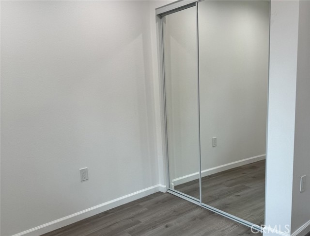 Detail Gallery Image 8 of 10 For 7317 White Oak Ave, Reseda,  CA 91335 - 2 Beds | 1 Baths