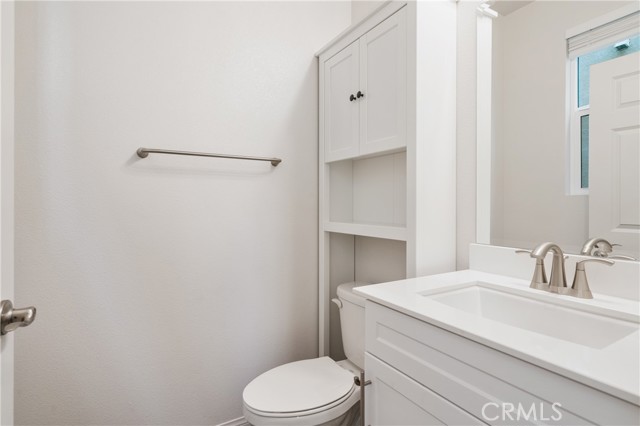 Detail Gallery Image 11 of 30 For 14714 Sherman Way, Van Nuys,  CA 91405 - 4 Beds | 3/1 Baths
