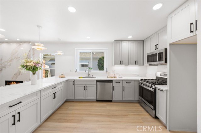 Detail Gallery Image 8 of 26 For 9066 Hermosa, Temple City,  CA 91780 - 5 Beds | 5 Baths