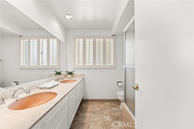 Image 33 of 52 For 7970 Ring Street