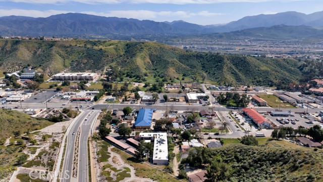 Detail Gallery Image 27 of 28 For 17847 Beneda #16,  Canyon Country,  CA 91351 - 2 Beds | 2 Baths