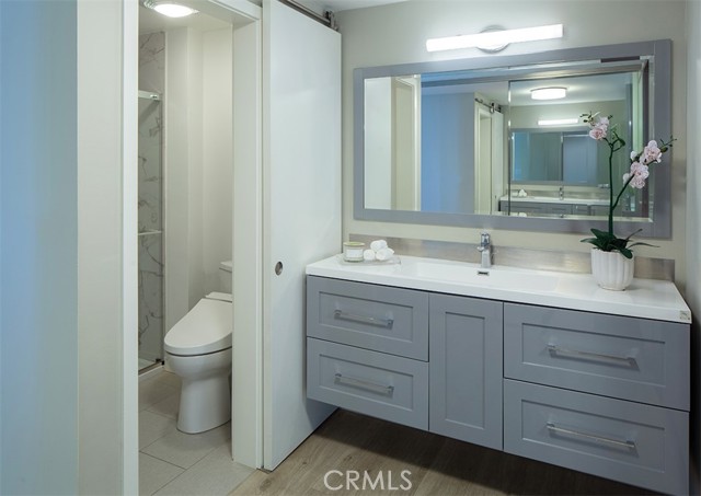 Detail Gallery Image 11 of 28 For 2175 Vista Entrada, Newport Beach,  CA 92660 - 3 Beds | 2/1 Baths